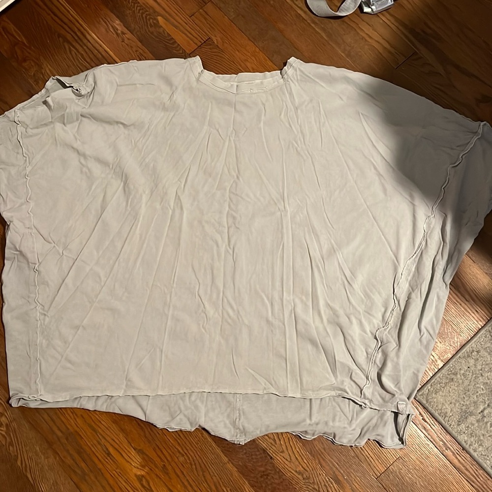 We The Free Size L Grey Tee